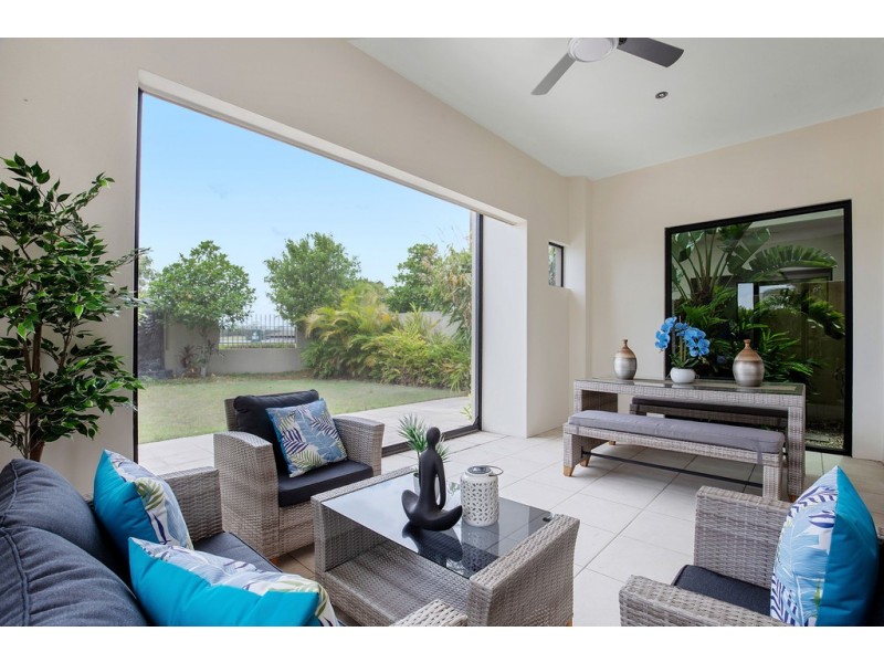 6111 Trasimeno Avenue, Hope Island QLD 4212