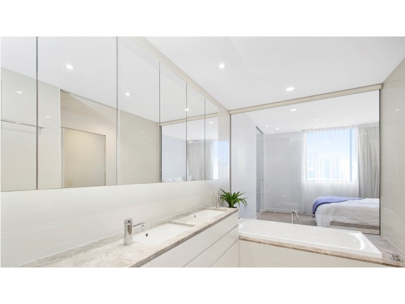 4301/2 Sunset Avenue, Paradise Point QLD 4216