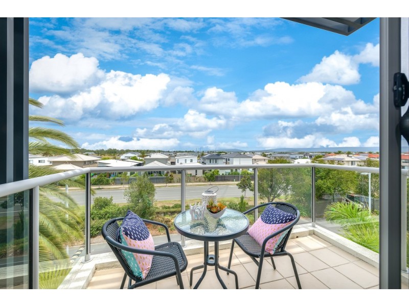 131/66 Sickle Avenue, Hope Island QLD 4212