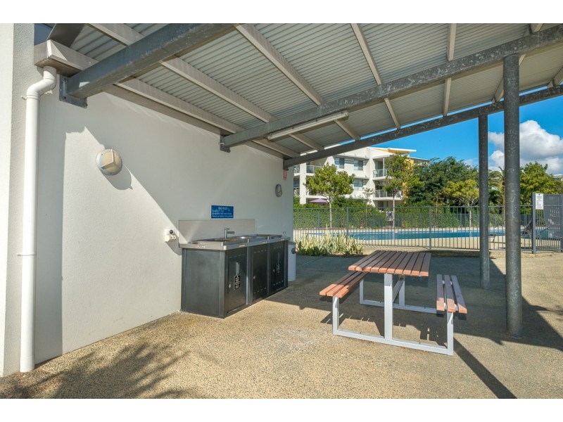 131/66 Sickle Avenue, Hope Island QLD 4212