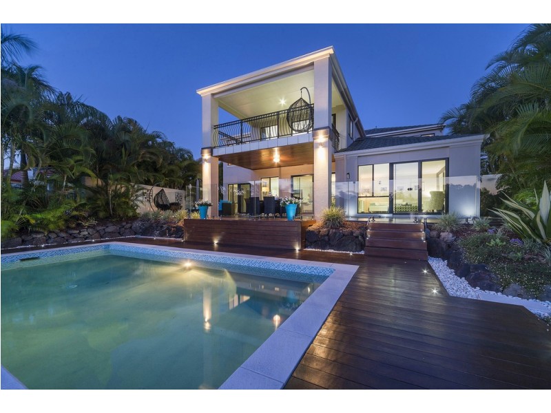 2112 Carlton Drive, Hope Island QLD 4212