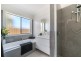16 Beacon Lane, Hope Island QLD 4212
