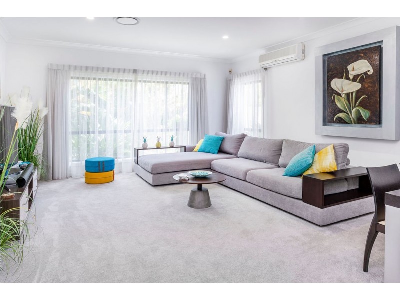1612 Richmond Court, Hope Island QLD 4212
