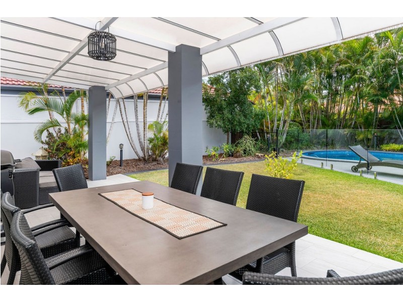 1612 Richmond Court, Hope Island QLD 4212