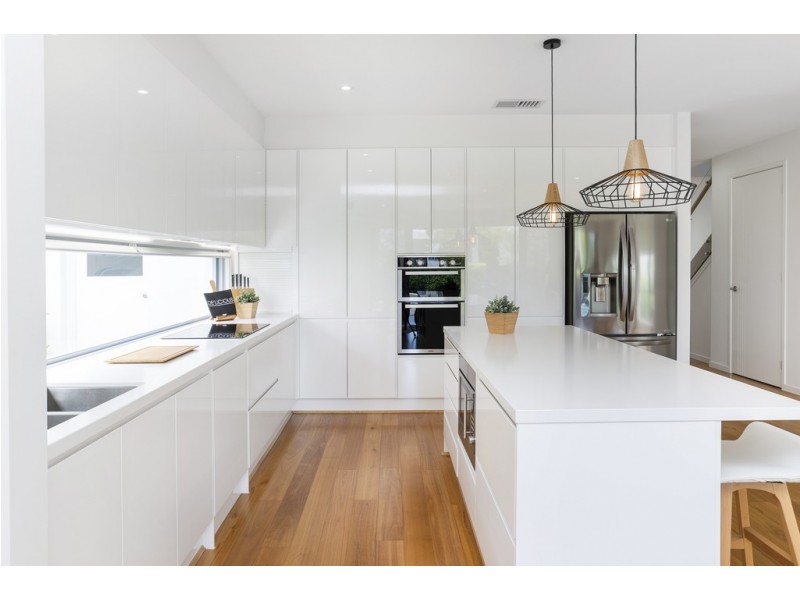 7806 Pavilions Close, Hope Island QLD 4212