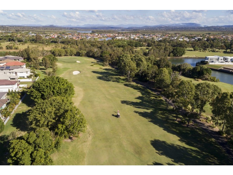 9115 Peter Senior Drive, Hope Island QLD 4212