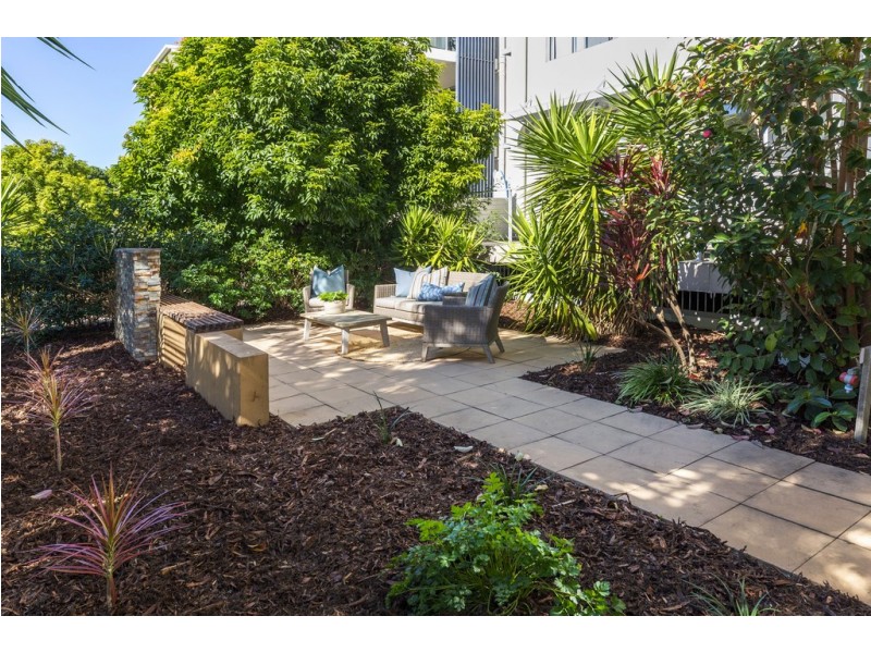 113/64 Sickle Avenue, Hope Island QLD 4212