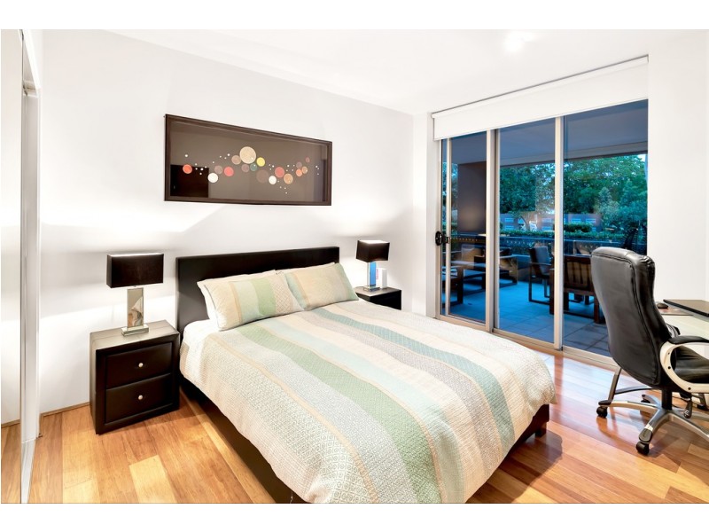 712/3-5 Pendraat Parade, Hope Island QLD 4212