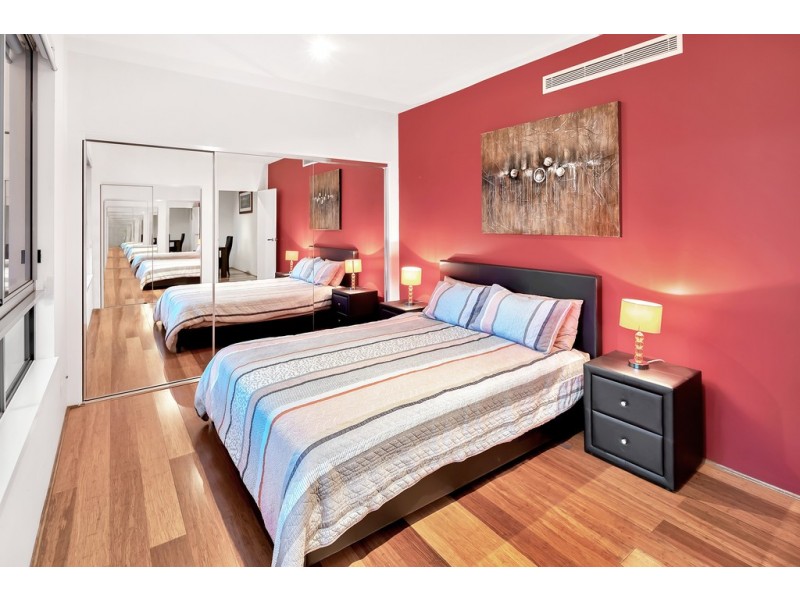 712/3-5 Pendraat Parade, Hope Island QLD 4212