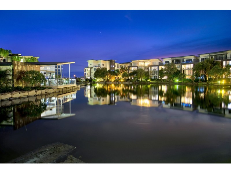 712/3-5 Pendraat Parade, Hope Island QLD 4212