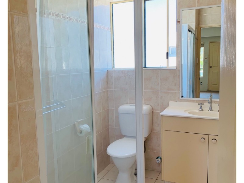 12/1 Pinnaroo Street, Hope Island QLD 4212