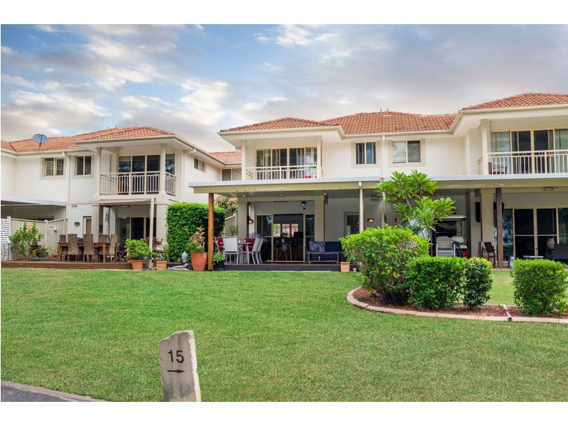 8108 Magnolia Gardens Court, Hope Island QLD 4212