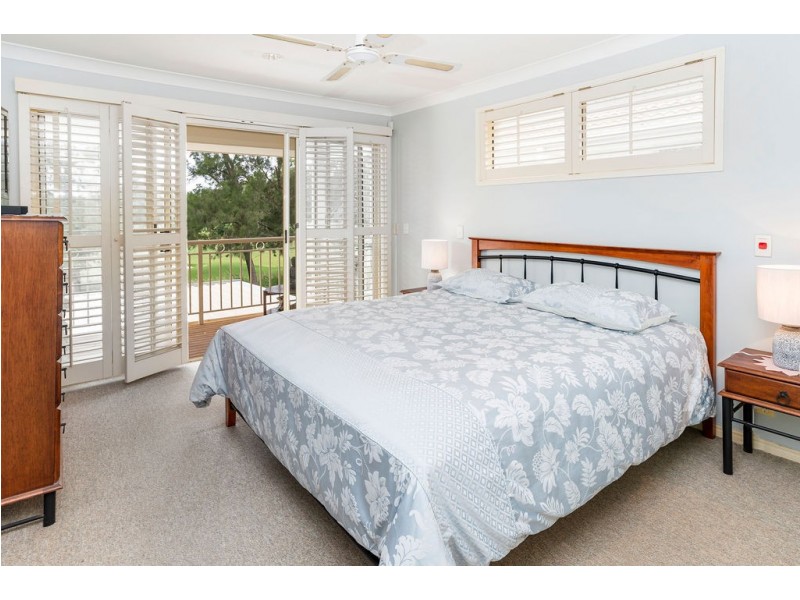 8108 Magnolia Gardens Court, Hope Island QLD 4212