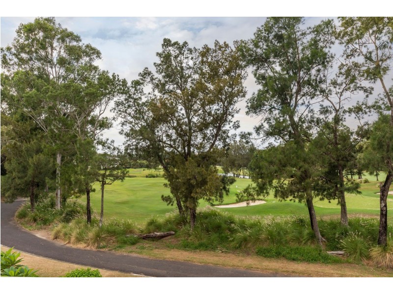 8108 Magnolia Gardens Court, Hope Island QLD 4212