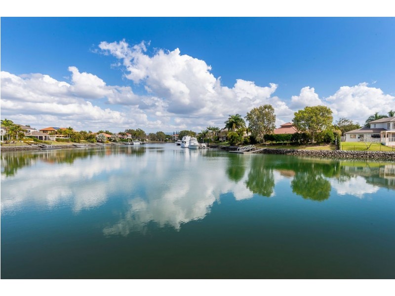 1048 Rosebank Way, Hope Island QLD 4212
