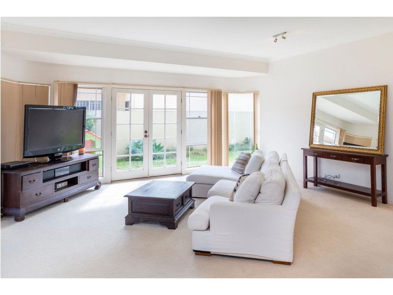 1048 Rosebank Way, Hope Island QLD 4212