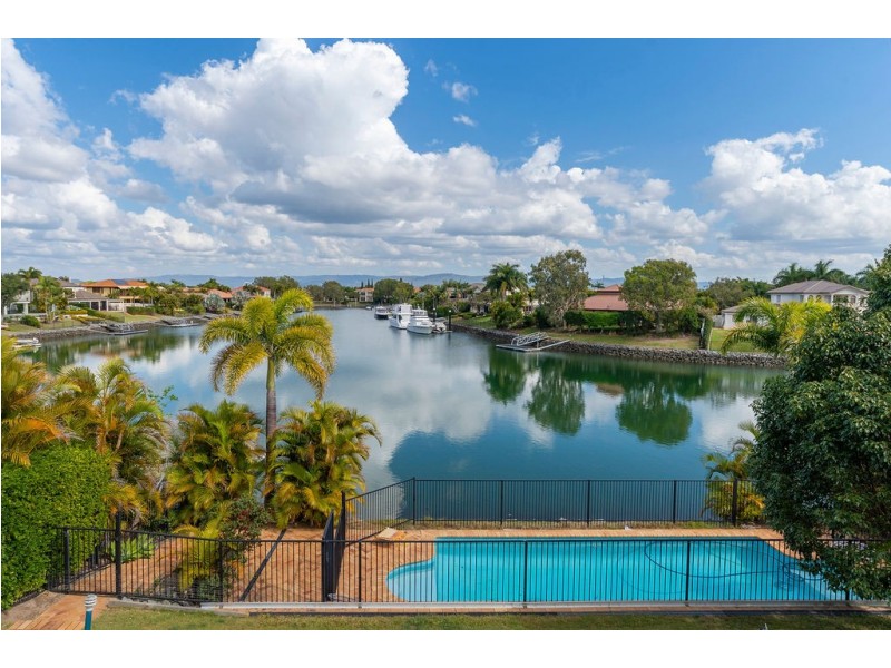 1048 Rosebank Way, Hope Island QLD 4212