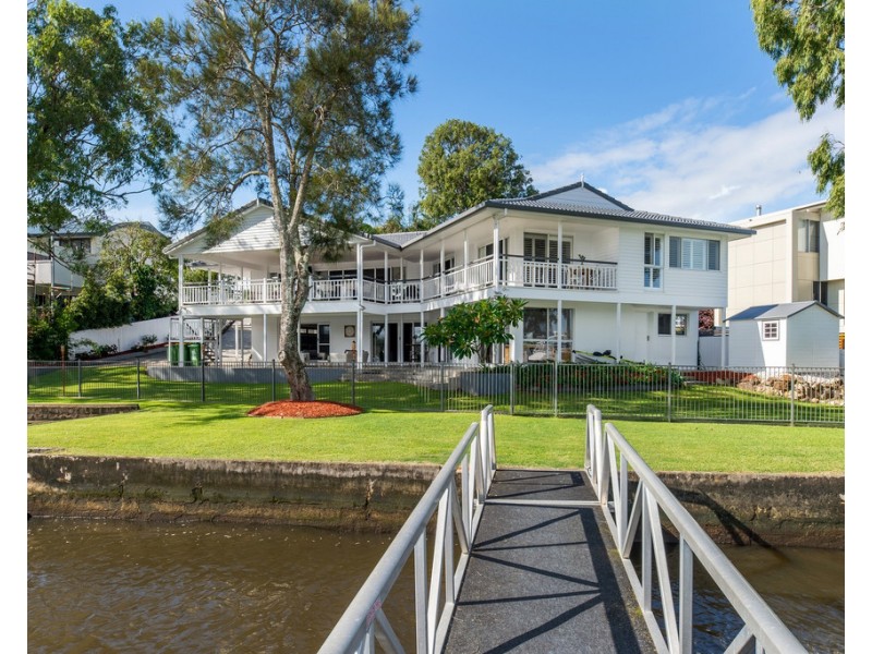 15 Lachlan Drive, Coomera QLD 4209