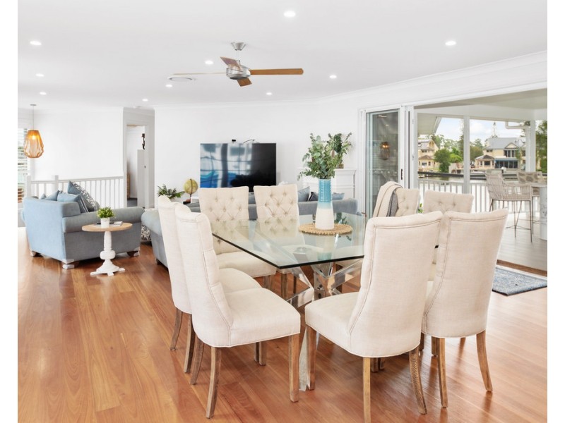 15 Lachlan Drive, Coomera QLD 4209