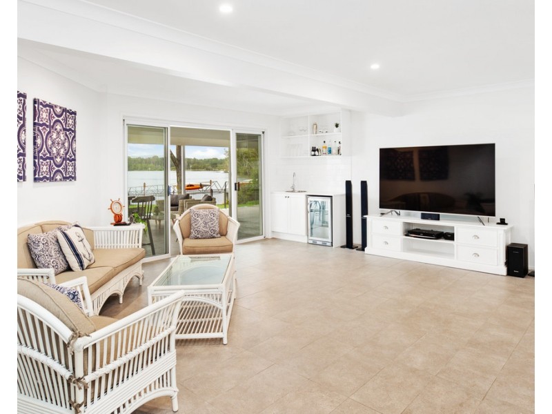 15 Lachlan Drive, Coomera QLD 4209