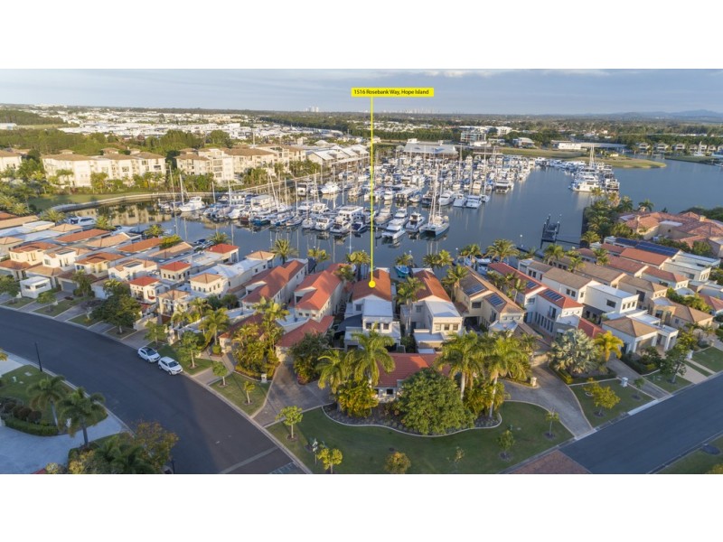 1516 Riverdale Drive, Hope Island QLD 4212
