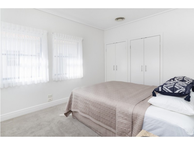 1516 Riverdale Drive, Hope Island QLD 4212