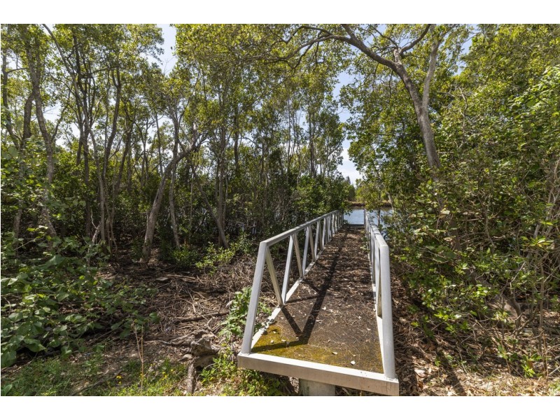 2 Edgewater Place, Helensvale QLD 4212