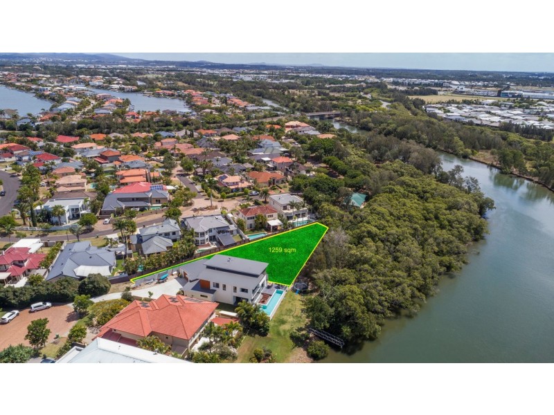 2 Edgewater Place, Helensvale QLD 4212