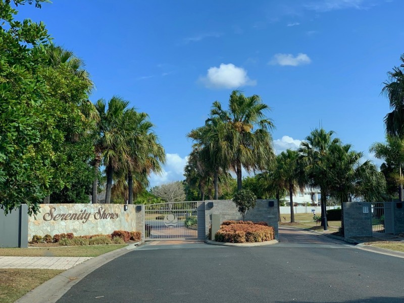 2 Edgewater Place, Helensvale QLD 4212