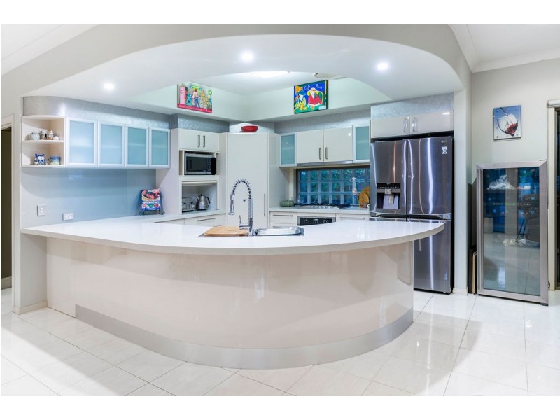 62 Southaven Drive, Helensvale QLD 4212
