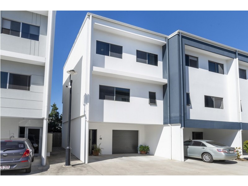 11/1 Mervyn Thomas Drive, Hope Island QLD 4212