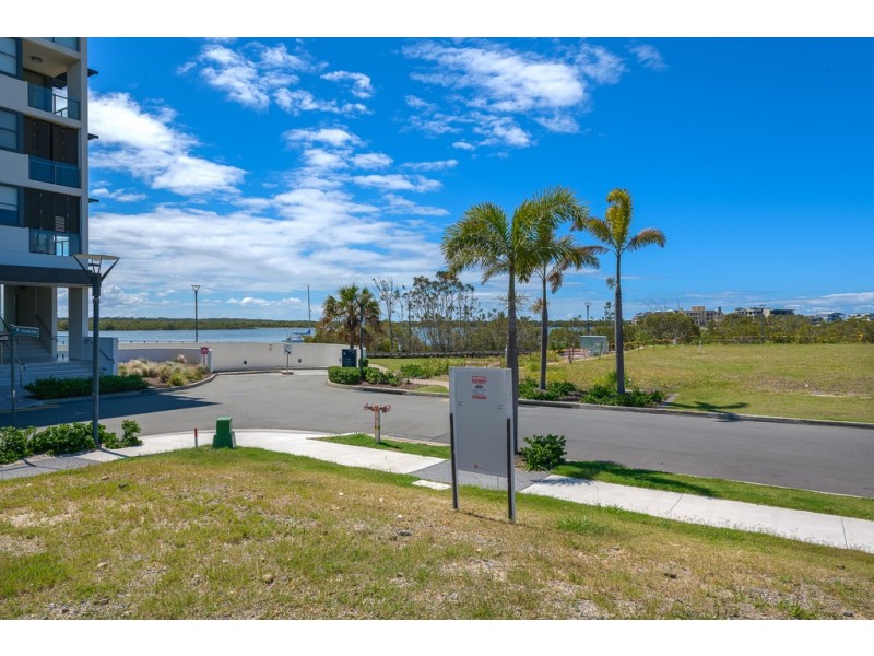 1 Havana Way, Paradise Point QLD 4216