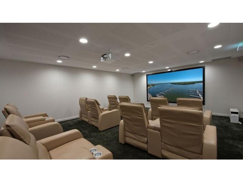 1 Havana Way, Paradise Point QLD 4216