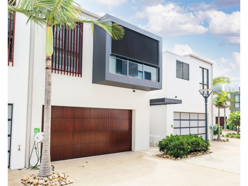 19 River Vista Way, Paradise Point QLD 4216