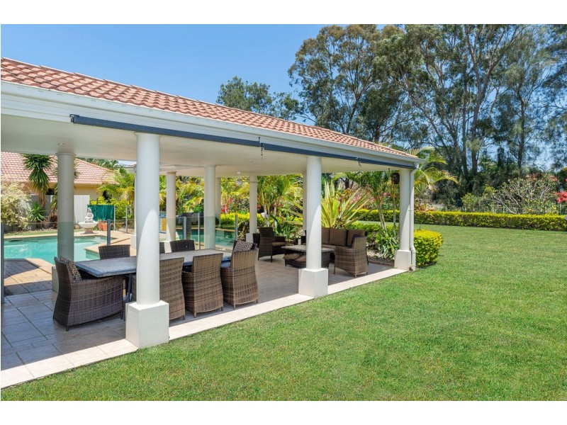 3190 Riverleigh Drive, Hope Island QLD 4212