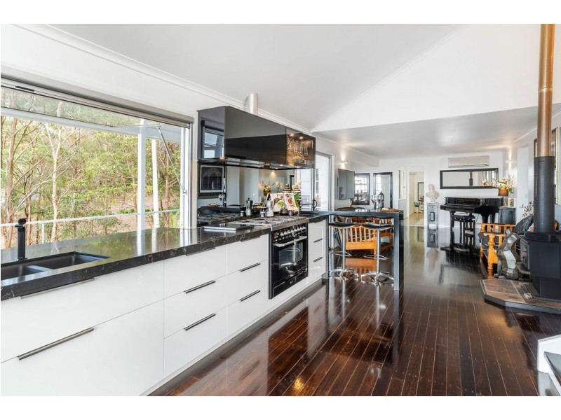 1716 Tamborine Oxenford Road, Wongawallan QLD 4210