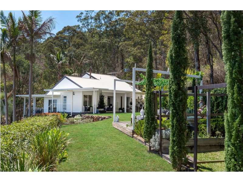 1716 Tamborine Oxenford Road, Wongawallan QLD 4210