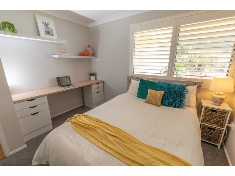 14 Moorea Court, Pacific Pines QLD 4211