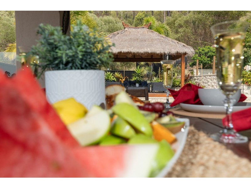 14 Moorea Court, Pacific Pines QLD 4211