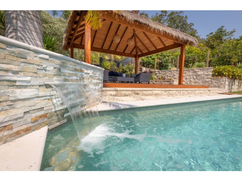 14 Moorea Court, Pacific Pines QLD 4211