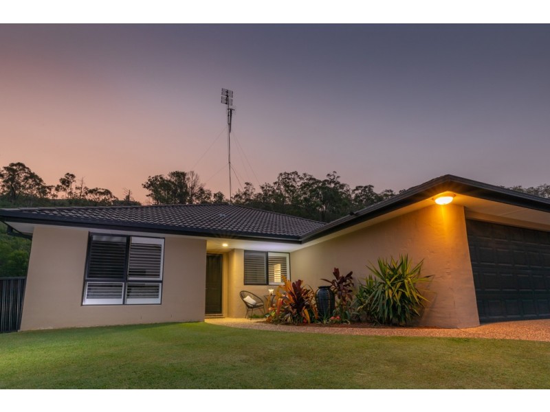 14 Moorea Court, Pacific Pines QLD 4211