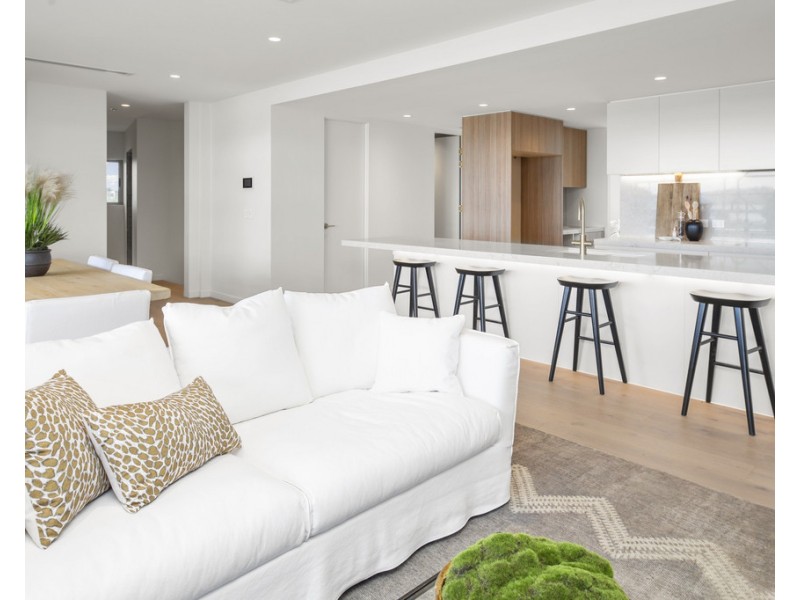 2 Havana Way Sovereign Shores ‘Marquis’, Paradise Point QLD 4216