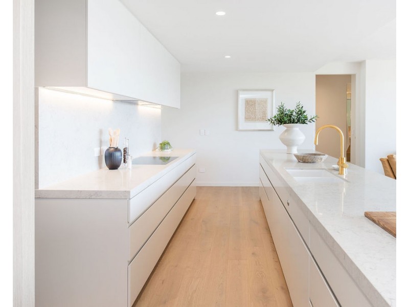 2 Havana Way Sovereign Shores ‘Marquis’, Paradise Point QLD 4216