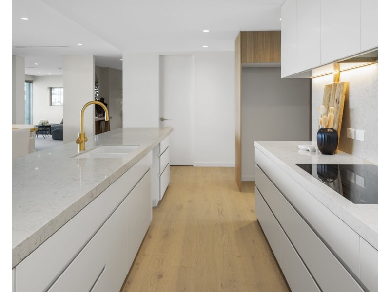 2 Havana Way Sovereign Shores ‘Marquis’, Paradise Point QLD 4216