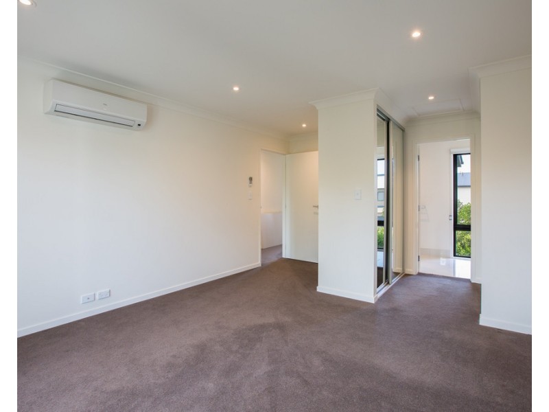 26/126 Marina Quays Boulevard, Hope Island QLD 4212