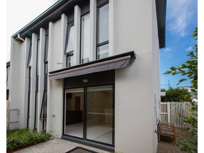 26/126 Marina Quays Boulevard, Hope Island QLD 4212