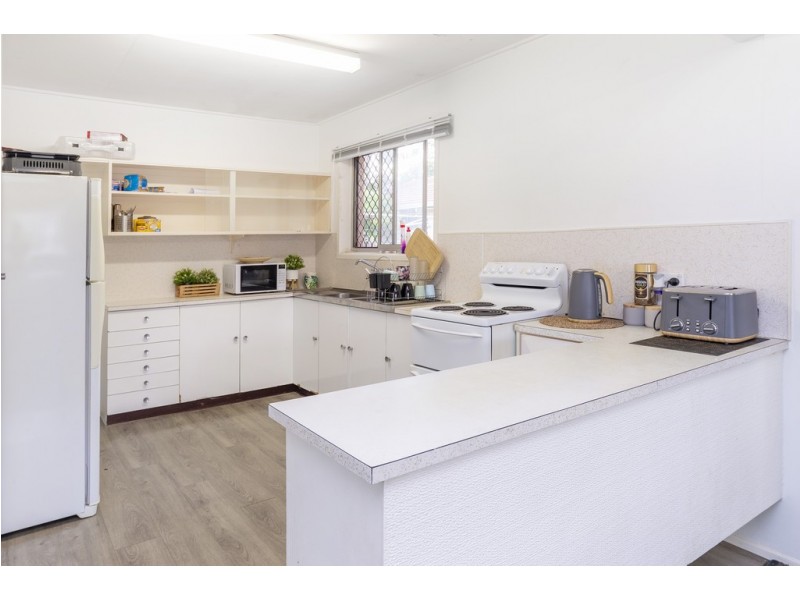 55 Milton Avenue, Paradise Point QLD 4216