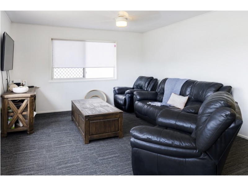 55 Milton Avenue, Paradise Point QLD 4216