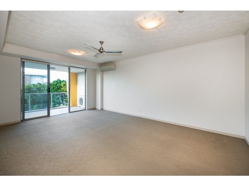 125/66 Sickle Avenue, Hope Island QLD 4212