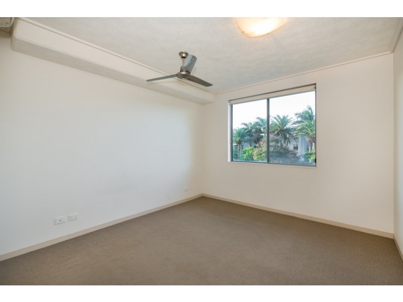 125/66 Sickle Avenue, Hope Island QLD 4212